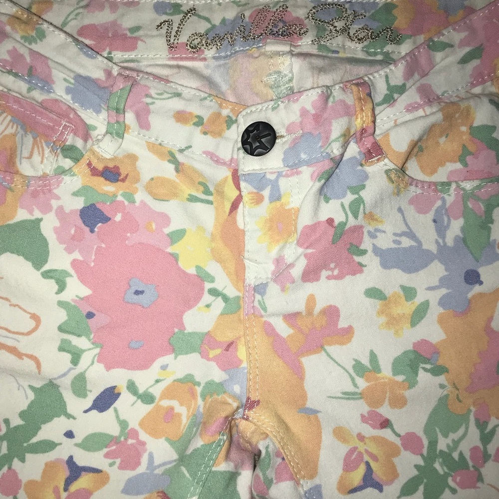 Floral pants Like New - Picture 2 of 5
